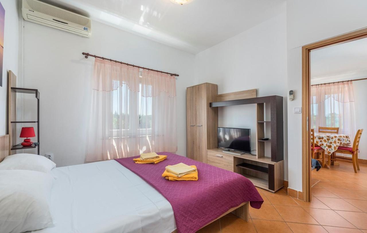 Apartments Stanko Fazana Luaran gambar